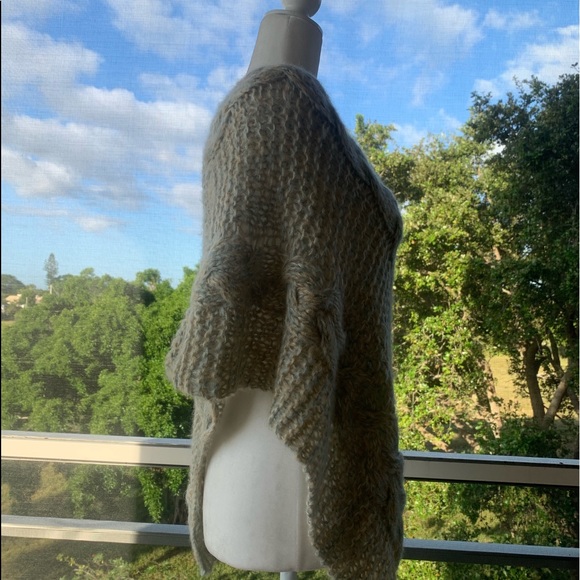 Boho Poncho in beige soft cozy knitted fabric - Picture 3 of 7